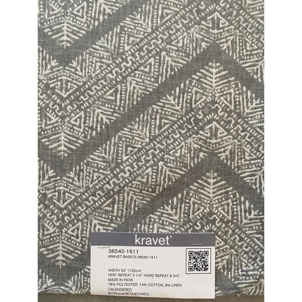 Pair Kravet Midweight Gray White Jacquard Prints 25